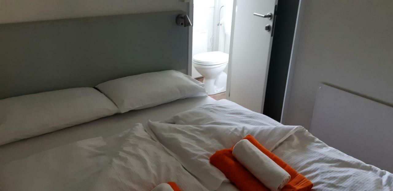 Mobile Homes And Apartment - Terme Catez Catez ob Savi Εξωτερικό φωτογραφία