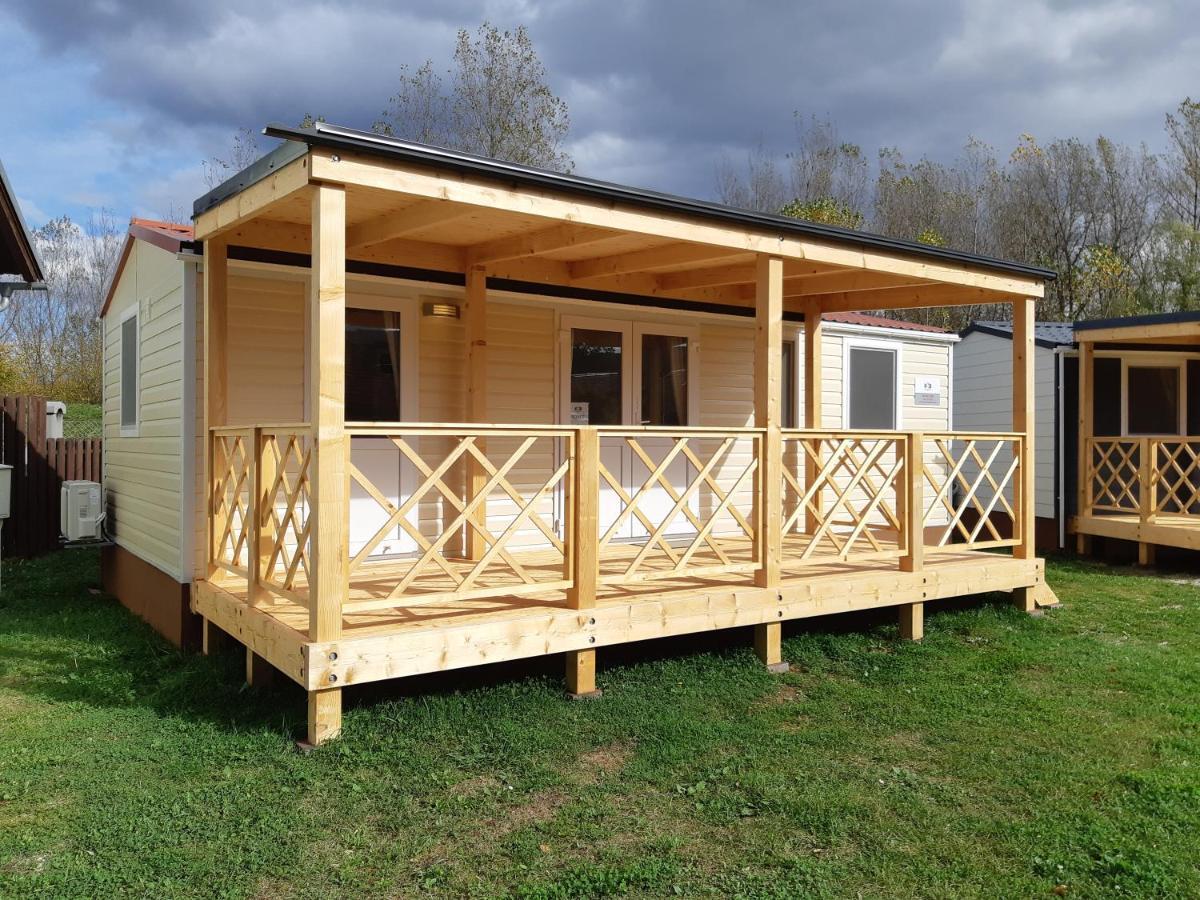 Mobile Homes And Apartment - Terme Catez Catez ob Savi Εξωτερικό φωτογραφία
